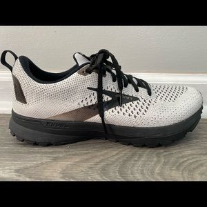 Brooks Revel 4 Women’s Size 9 Running Shoes